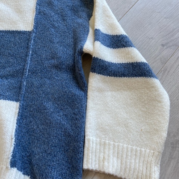 O & O Colorblock Off White Sweater - Picture 4 of 5